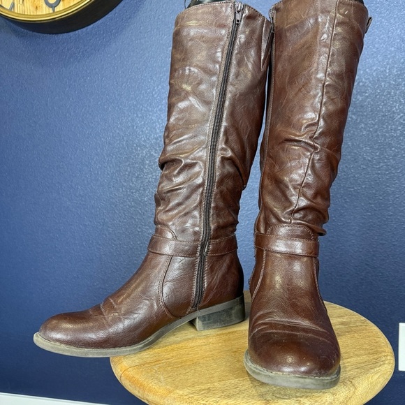 White Mountain Latigo Brown Knee High Slouchy Boots, Size 9 - Picture 9 of 11